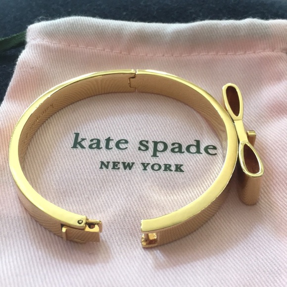 NWOT Kate Spade 12k gold plated hinged bow bangle - Picture 4 of 4